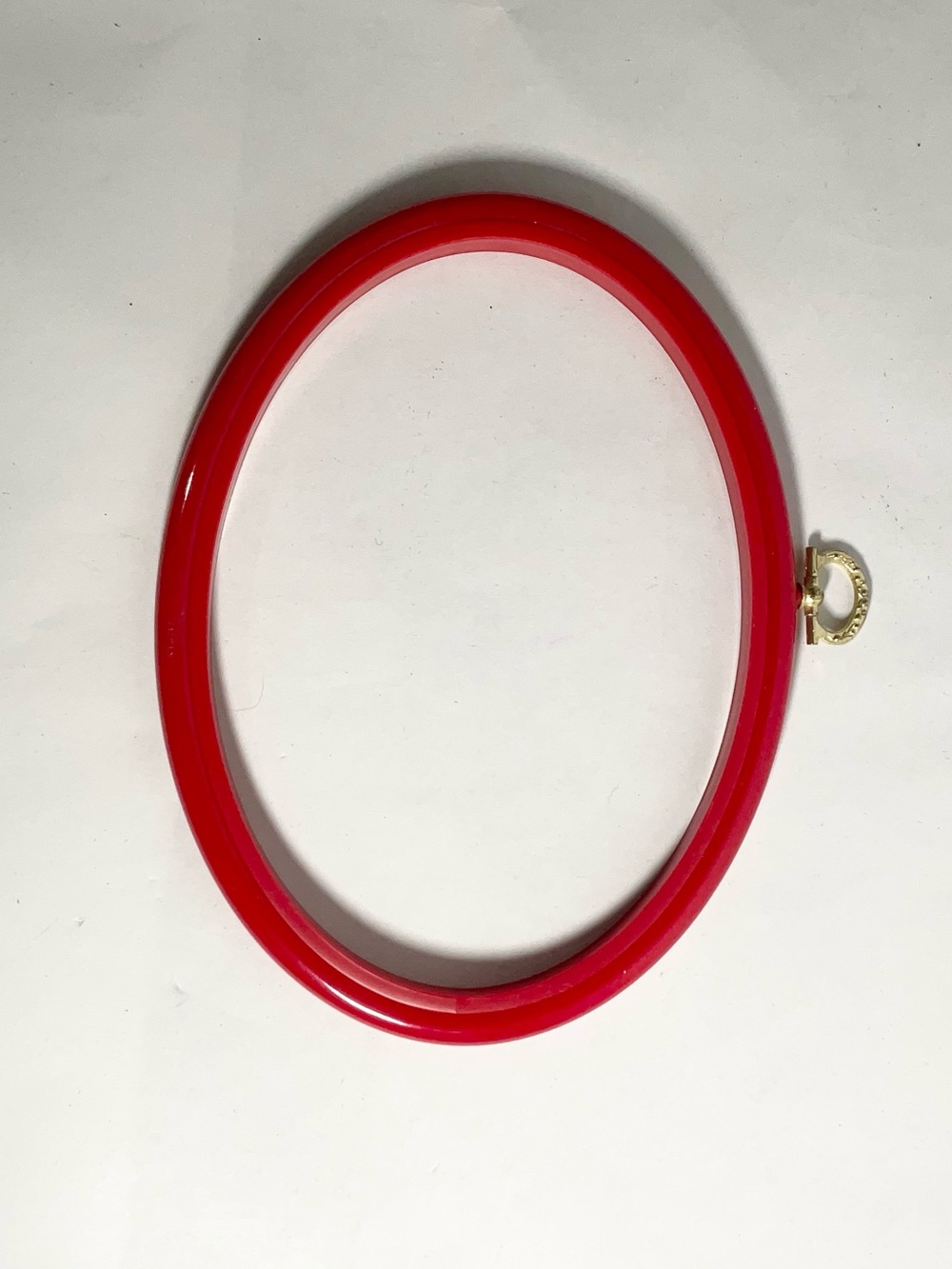 Vintage Flexi-Ring Type Rubber Plastic Oval Embroidery Hoop RED